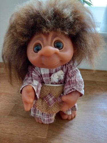 Vintage dam girl troll - vintage,