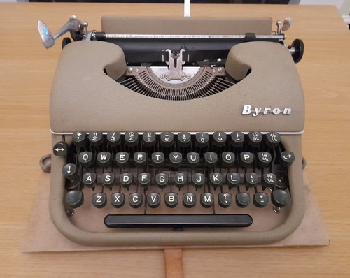 Vintage 1950s byron portable - 1950s,