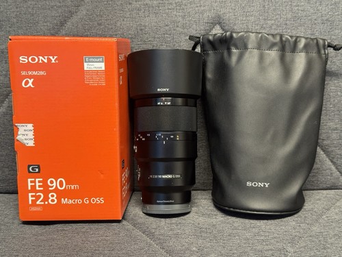 Sony 90mm macro - f2.8,