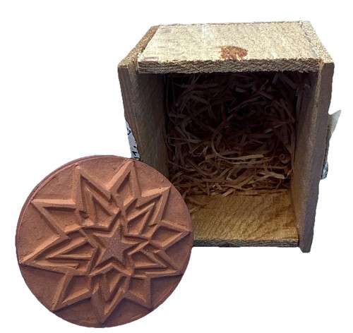 Gosforth pottery biscuit - gosforth,