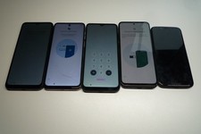 Job lot 5x Motorola Phones -