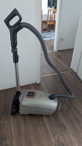 Miele vacuum cleaner - miele, guard