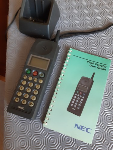 Vintage retro nec - p100, mobile
