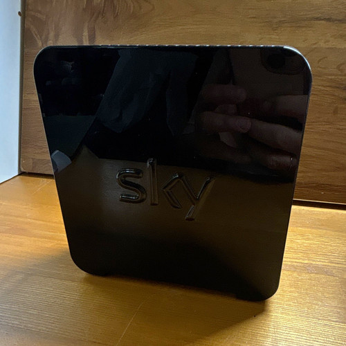 Sky hub sr102 - sky, router