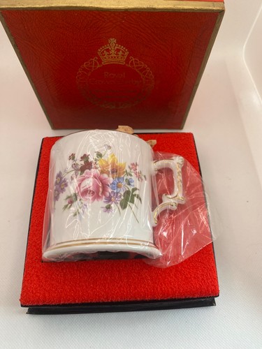 Royal crown derby mug posies - royal,