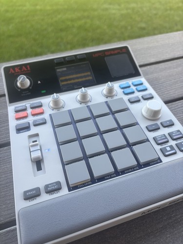 Akai professional mpc sample - akai,