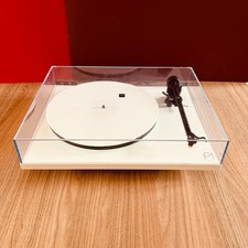 Rega Planar One P1 Turntable