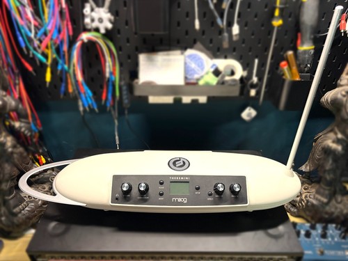 Moog theremini wavetable - moog,