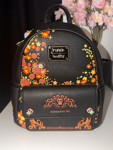 Loungefly disney pixar - loungefly,