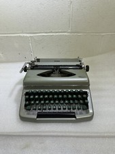 ROYAL DIANA TYPEWRITER (1950s)