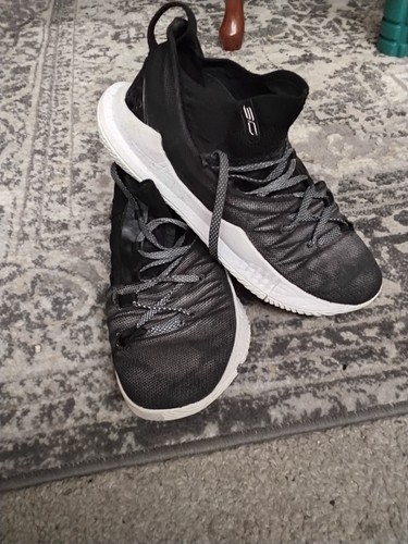 Size under armour curry - 10,