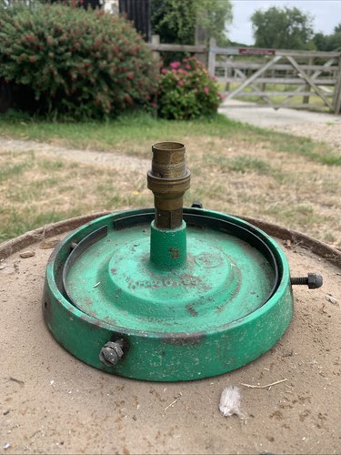 Vintage petrol pump avery - pump,