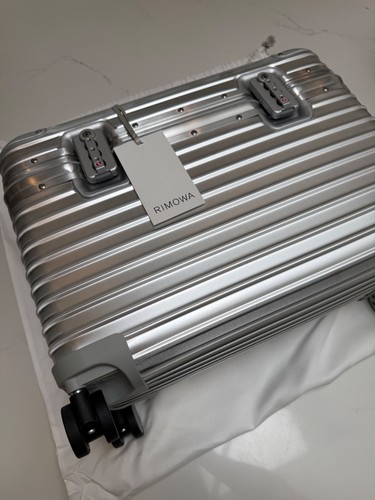 Rimowa pilot wheel carry - rimowa,