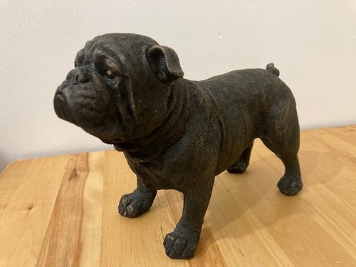 Dark bronze coloured resin - dark, bronze-coloured