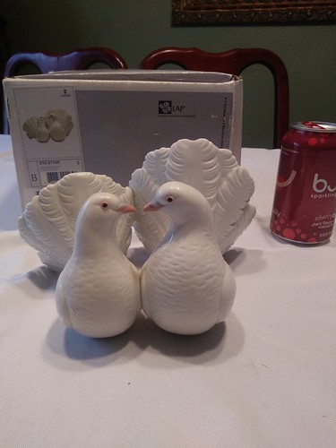 Vintage lladro couple doves - vintage,