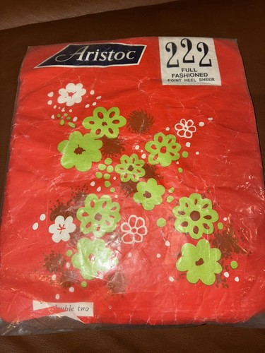 True vintage aristoc - vintage, tan