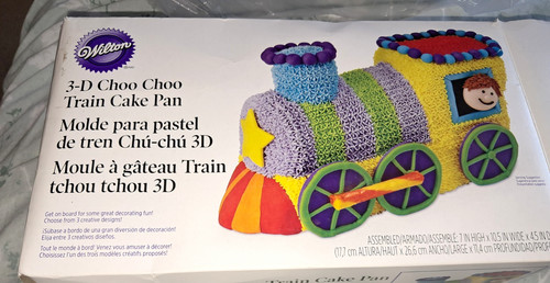 Wilton choo train cake - choo,