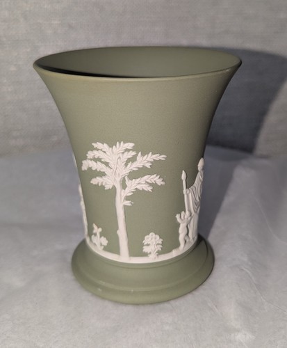 Wedgewood green jasperware - wedgewood,