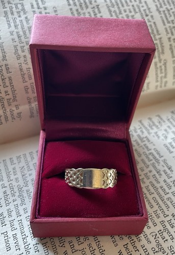 9ct gold welsh - welsh, celtic
