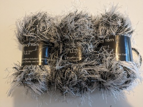 150g fancy yarn fur black - fancy,