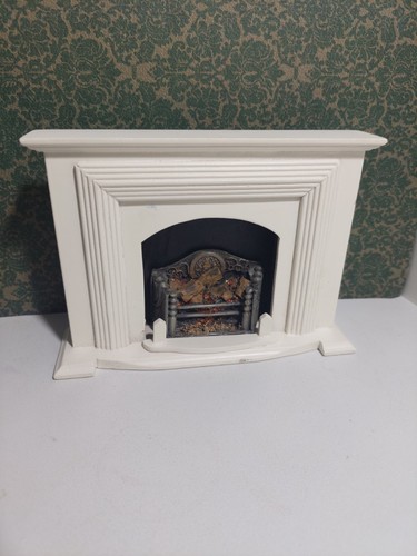 Dolls house 12th - house, scale