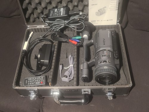Near mint sony - hdr-fx7, hd