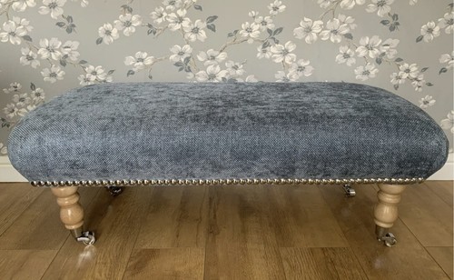 New footstool laura - new, in