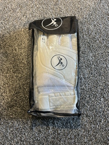 Brand new packaging d - in,