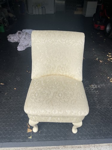 Small ascent chair - ascent,