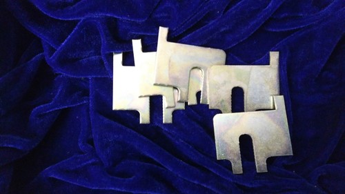Peugeot 205 gti engine mount