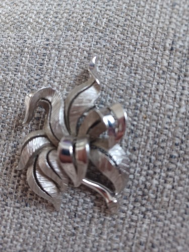 Lovely vintage 1960s crown - vintage,