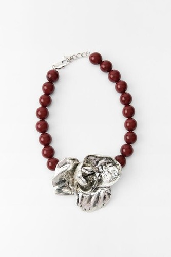 Bnwt engraved flower - flower, bead