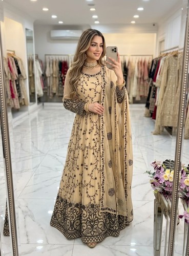 Bollywood salwar kameez - salwar,