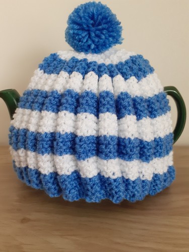 Hand knitted tea cosy - knitted,