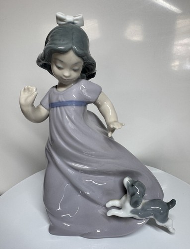 Nao lladro girl - puppy, dog