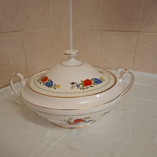 Aynsley famille rose lidded - famille,