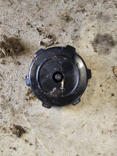 Fuel tank cap for ride - cap, on