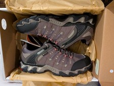 Brand new Size 8 Mens Respond GTX (R) Meindl Gore-Tex Walking Shoes