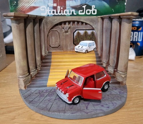 Corgi italian job diorama with - diorama,