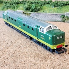 LIMA OO GAUGE L205105  CLASS 55  DELTIC  9003 ' MELD '  TWO TONE GREEN LIVERY
