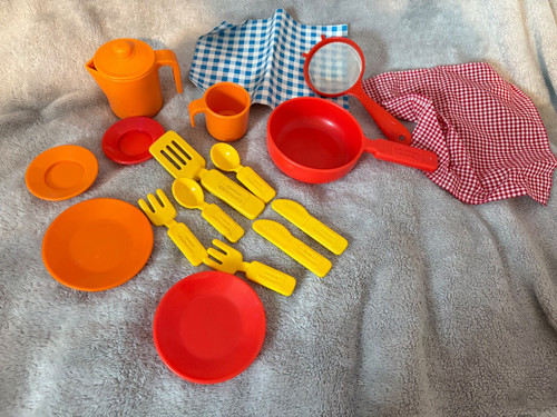 Vintage kids plastic kitchen - vintage,