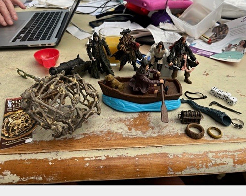 Pirates the caribbean - pirates, of