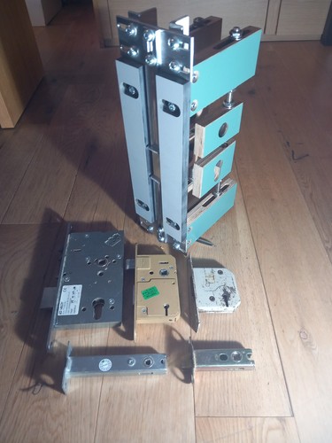 Door lock router - door, jig