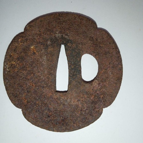 Petal shaped iron tsuba with - petal-shaped,
