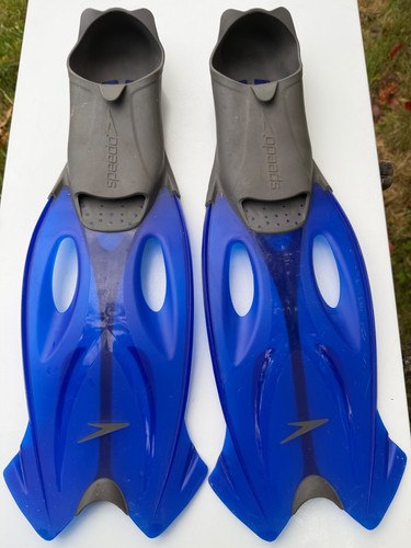 Speedo glide scuba diving