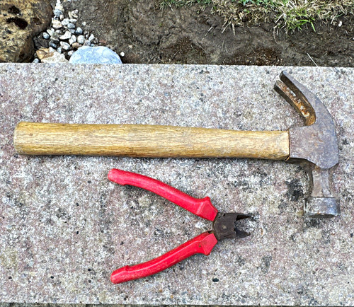 Wooden handle claw hammer 24oz - handle,
