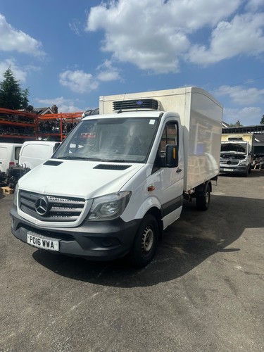 Mercedes benz sprinter box - mercedes,