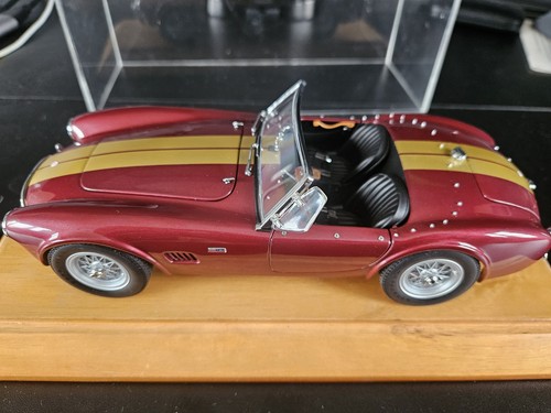 Danbury mint exoto 1 18 - danbury, 1:18