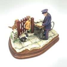 Border fine arts B0837