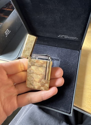 Dupont initial guilloche - initial,